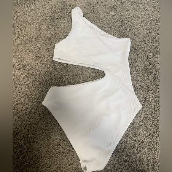 Beach Riot White One-Shoulder One Piece - Picture 12 of 12
